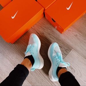 Nike Odyssey React 2 Flyknit